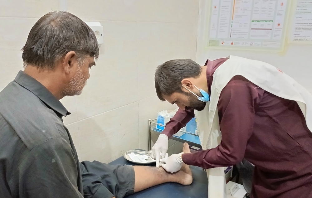 無國界醫生自2022年起一直在巴基斯坦進行臨床試驗，尋找五價銻藥物以外的替代品。© MSF