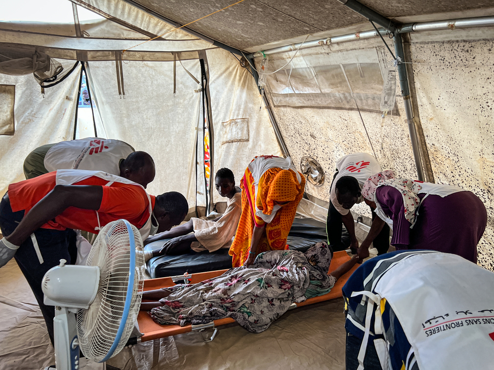 絕大多數來自蘇丹的病人身上都有多處槍傷，尤其是腹部、背部和腿部。© Mohammad Ghannam/MSF