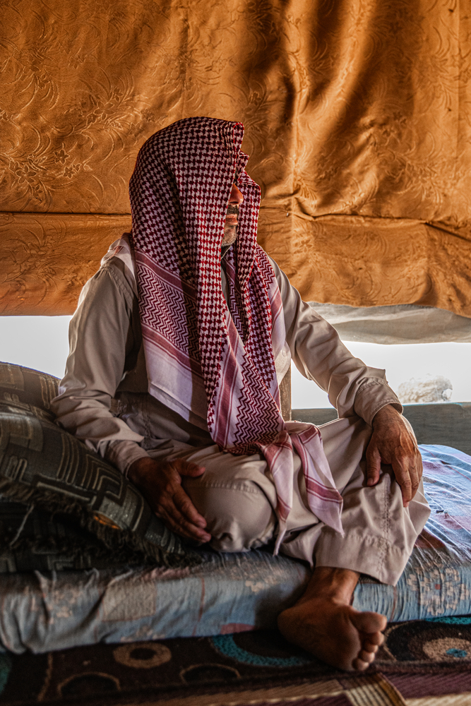 A hypertension patient, 55-year-old Abu Omar recalls with pain the night raid by security forces five months ago, targeting unregistered men for deportation. © Carmen Yahchouchi for MSF