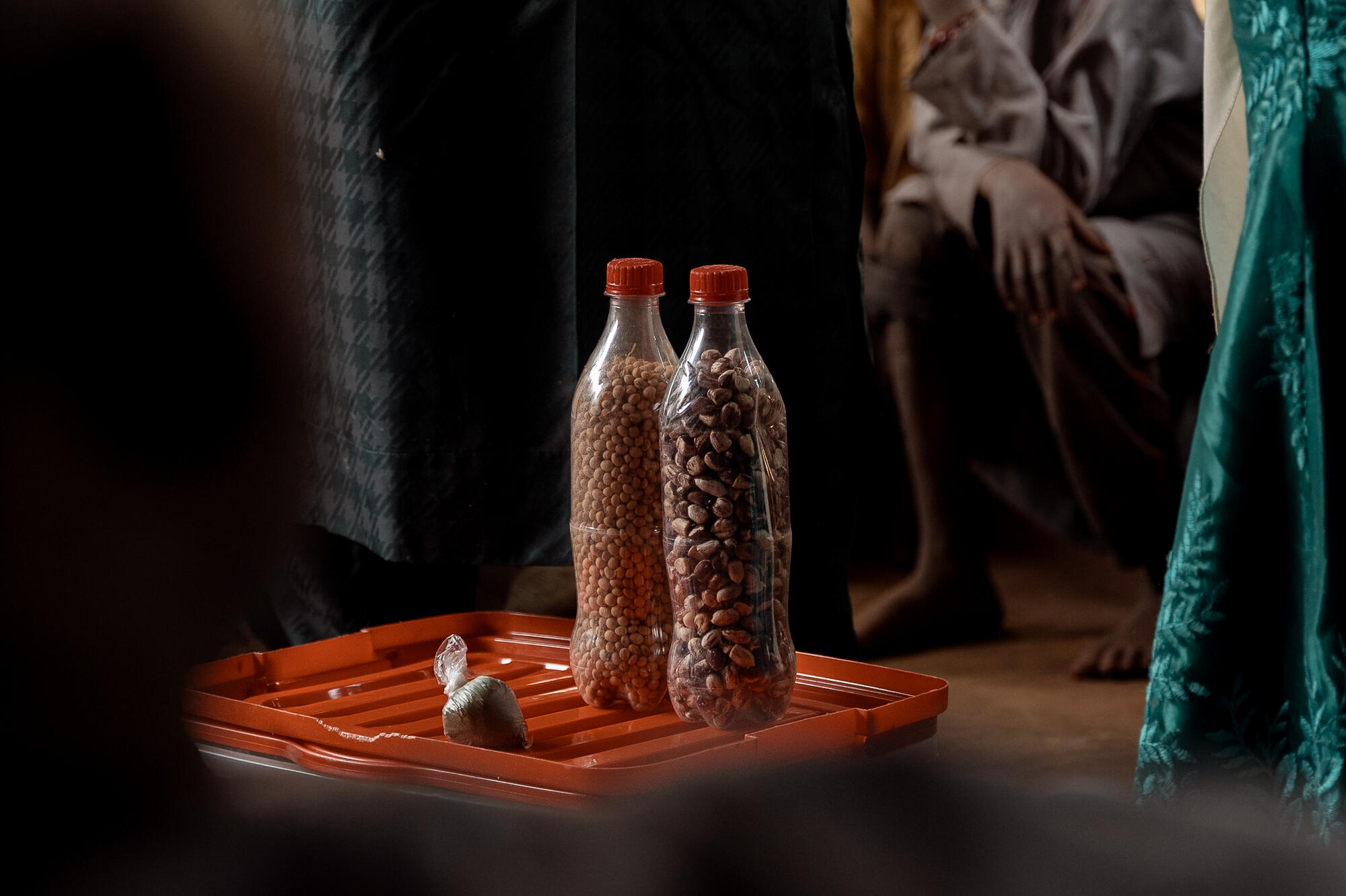 View of some of the ingredients required to prepare Tom Brown are shown during a recipe demonstration. © Georg Gassauer/MSF