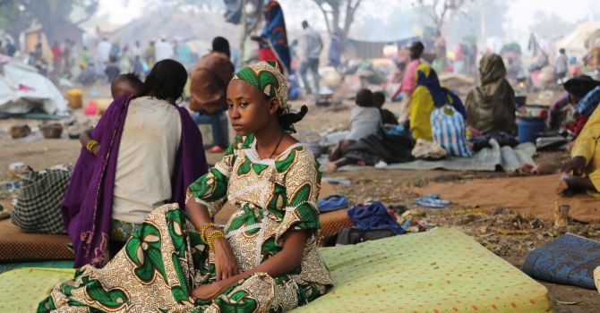 中非共和國難民正等候被送到位於喀麥隆姆博戈奈的中轉營地。©Laurence HOENIG/MSF